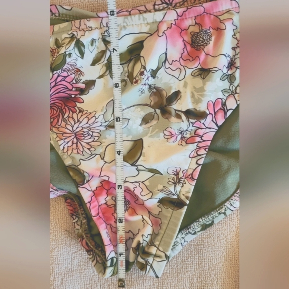 Mossimo Supply Co. Floral Bikini Bottom In Pink and Green (Size L) - Picture 11 of 11